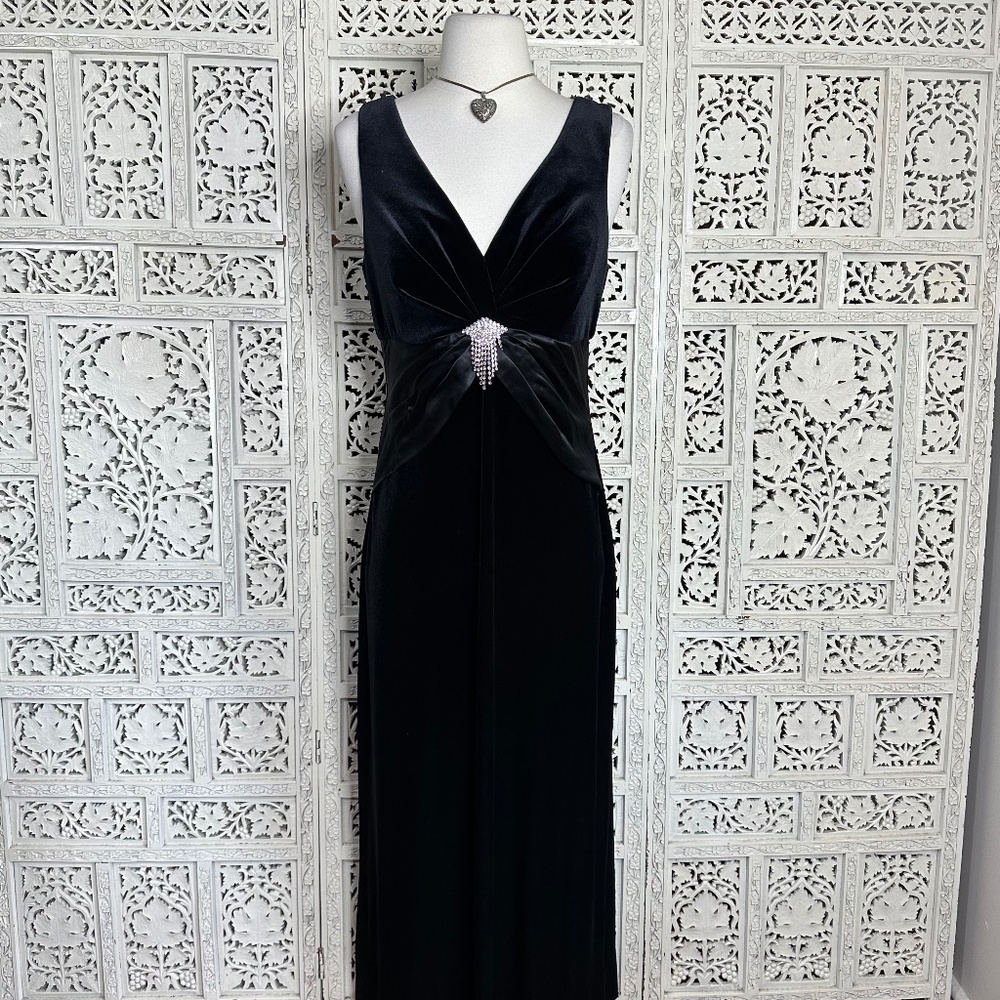 Cachet‎ Black Velvet & Silk V Neck Formal Cocktail Prom Dress Sz Small